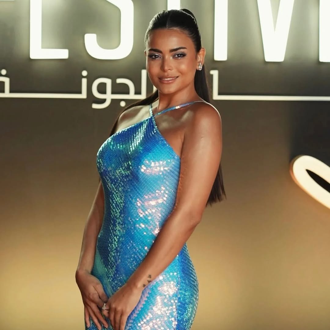 أسماء جلال بمجوهرات ماسية برّاقة GLAMOUR Jewellery